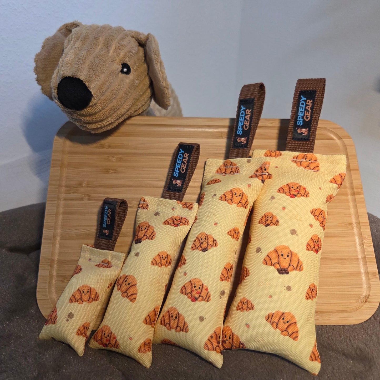 Dummy "Croissants" (mit Schoki und Erdbeeren)